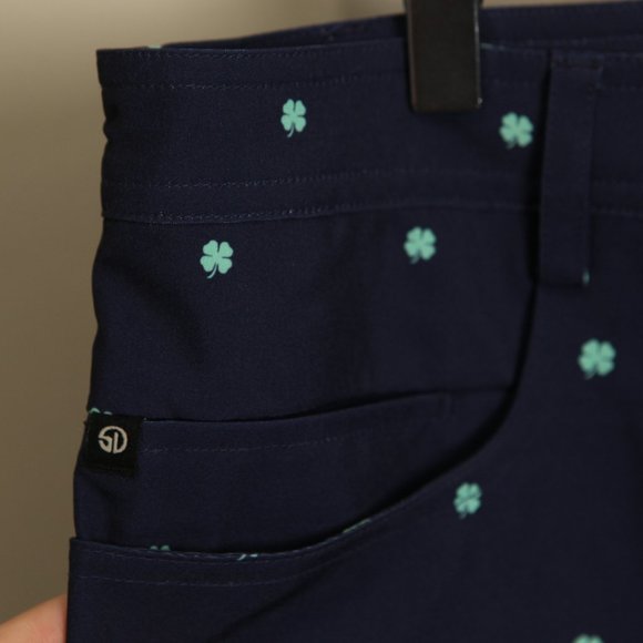 Straight Down Men's navy blue and green shamrocks Golf Shorts 36 10" inseam - Picture 3 of 7